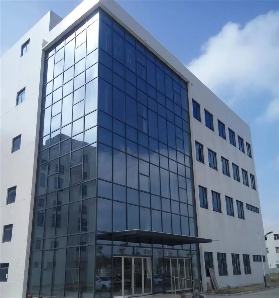 Ħajt tal-purtieri tal-ħġieġ ta 'barra